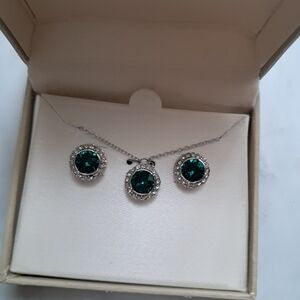 Swarovski Crystal Pendant & Earring  Set